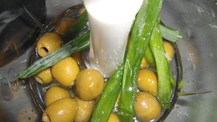 Рецепт брускетты с тапенадом из цветной капусты