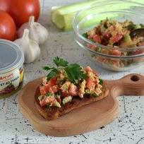 Рецепт Брускетты с тунцом и сельдереем