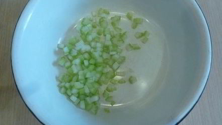 Рецепт брускетты с тунцом и сельдереем