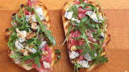 Рецепт Брускетты с ветчиной