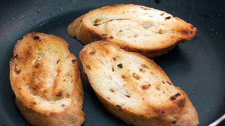 Рецепт брускетты с запеченным баклажаном