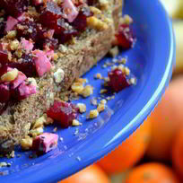 Рецепт Брускетты со свеклой, мягким сыром и грецким орехом