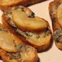Рецепт Брускетт с грушей и сыром