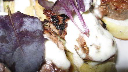 Рецепт брускетт с печенью кролика и винным соусом на кукурузном хлебе