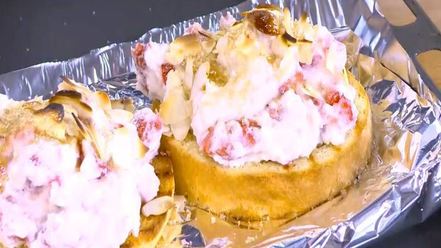 Рецепт сладкой брускетты с рикоттой и клубникой