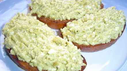 Рецепт зеленой брускетты с креветками