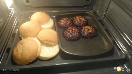 Рецепт бургера по-кадженски с соусом из хрена и сметаны