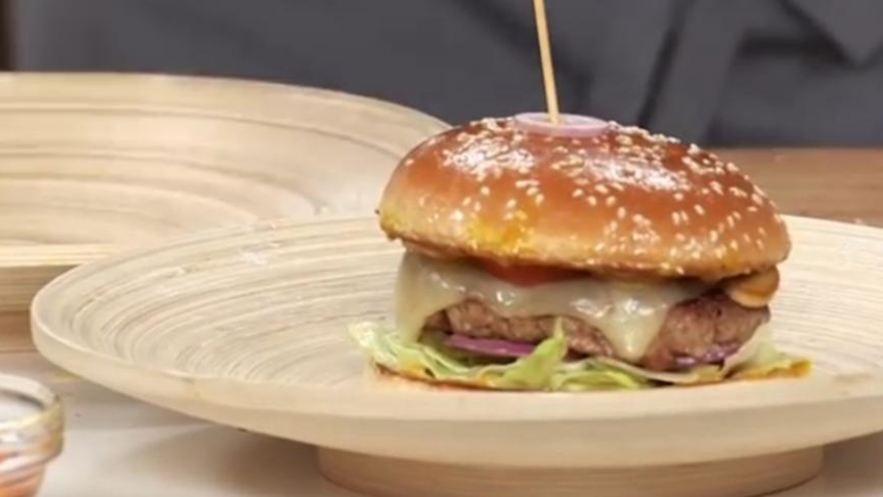 Рецепт бургера с цесаркой и медовым соусом