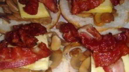 Рецепт бургеров с беконом и грибами