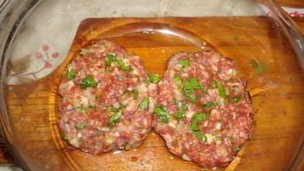 Рецепт гамбургера из фарша и селедки
