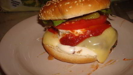 Рецепт гамбургера из фарша и селедки