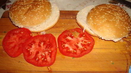 Рецепт гамбургера с грибами и белым вином