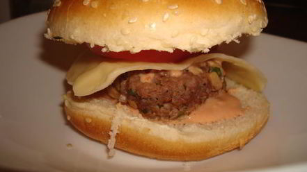 Рецепт гамбургера с грибами и белым вином