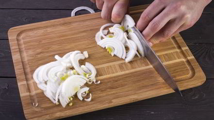 Рецепт гамбургера с пикантной заправкой