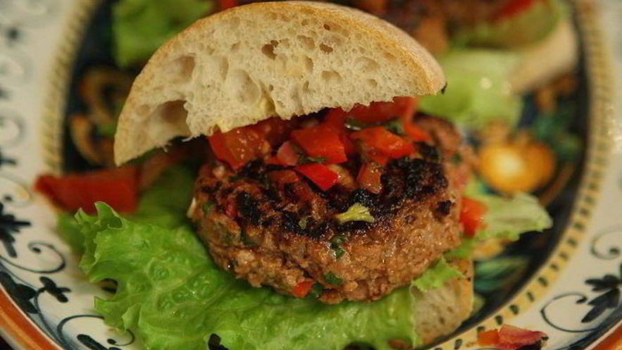 Рецепт гамбургеров с ягнятиной, сладким перцем и базиликом