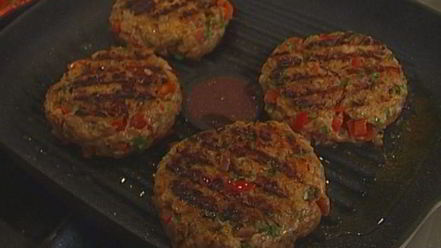 Рецепт гамбургеров с ягнятиной, сладким перцем и базиликом