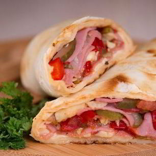 Рецепт Буррито по-мексикански с сыром и ветчиной