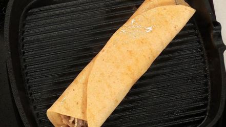 Рецепт буррито с говядиной и сырным соусом