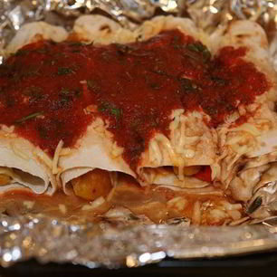 Рецепт Буррито с индейкой, помидорами и сыром