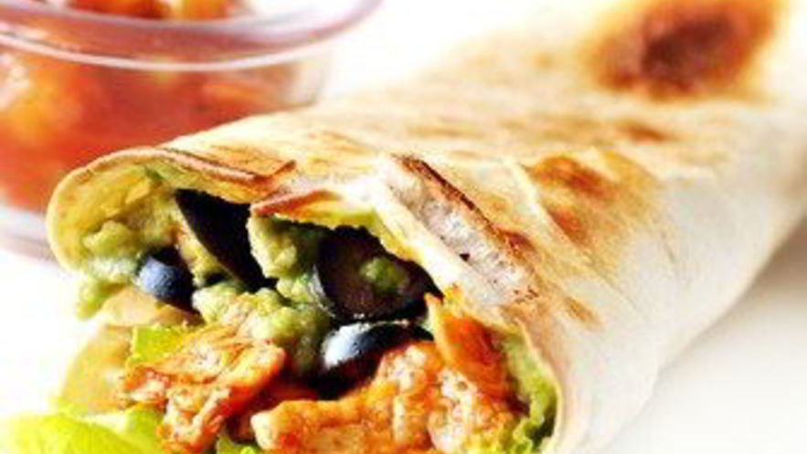 Рецепт буррито с курицей на гриле и фасолью