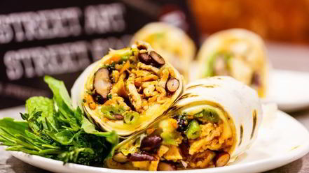 Рецепт буррито с овощами и пряным филе