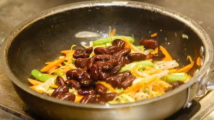 Рецепт буррито с овощами и пряным филе