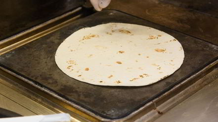 Рецепт буррито с овощами и пряным филе