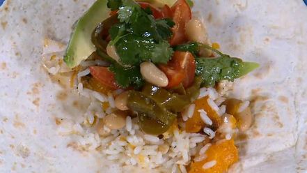 Рецепт буррито с тыквой, курицей и фасолью