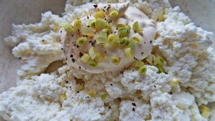 Рецепт бутерброда с пикантным творогом