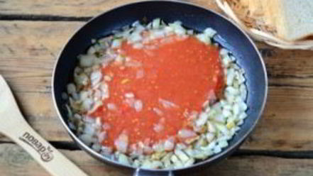 Рецепт бутербродов под сырно-томатной подушкой