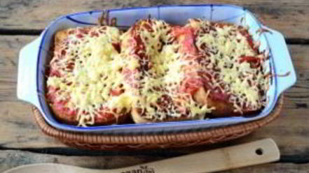 Рецепт бутербродов под сырно-томатной подушкой