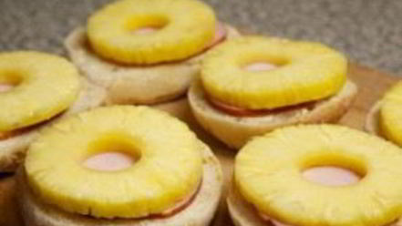 Рецепт бутербродов с ананасом и сыром