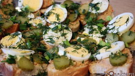 Рецепт бутербродов с консервированным лососем