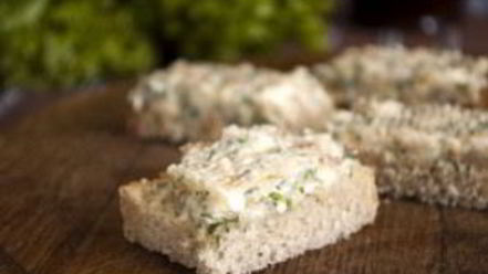 Рецепт бутербродов с копченым кальмаром