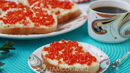 Рецепт Бутербродов с красной икрой, сыром и яйцом