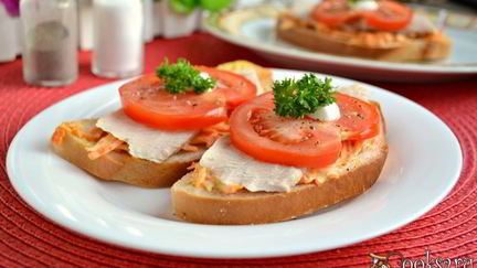 Рецепт Бутербродов с морковью и отварным мясом