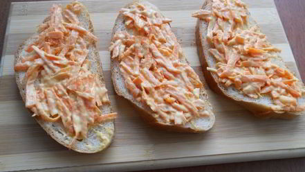 Рецепт бутербродов с морковью и отварным мясом