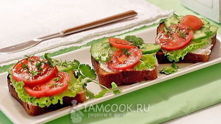 Рецепт бутербродов с мягкой брынзой и овощами