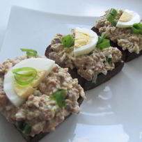 Бутерброды с печенью минтая