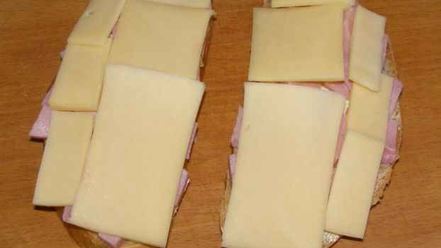 Рецепт бутербродов с помидорами, ветчиной и сыром