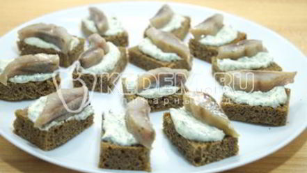 Рецепт бутербродов с селедкой