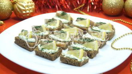 Рецепт бутербродов с селедкой