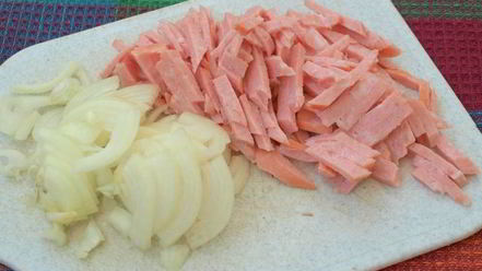 Рецепт бутербродов с шампиньонами и колбасой в духовке