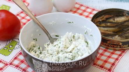 Рецепт бутербродов со шпротами и творожным сыром