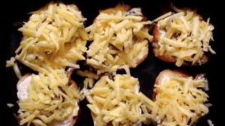 Рецепт бутербродов со шпротами в духовке