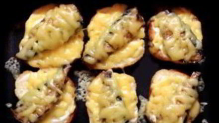 Рецепт бутербродов со шпротами в духовке