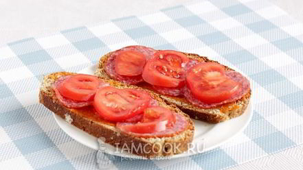 Рецепт горячих бутербродов с колбасой