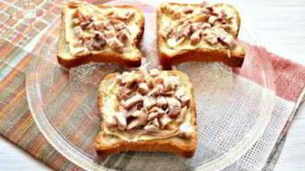 Рецепт горячих бутербродов с курицей и сыром