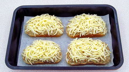 Рецепт горячих закусочных бутербродов с фаршем