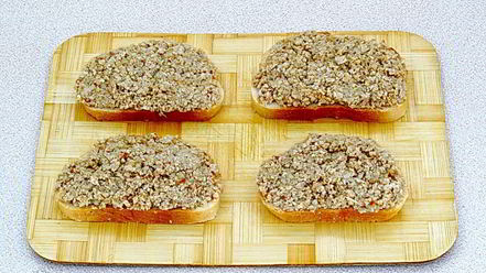 Рецепт горячих закусочных бутербродов с фаршем